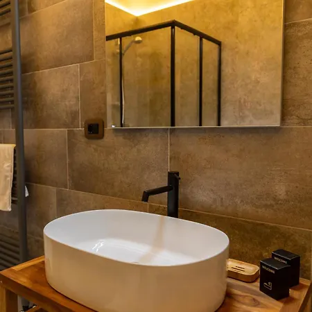 The Vinum * Villa Caldari